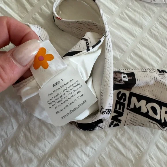 With Jean bathing suit - Picture 3 of 4